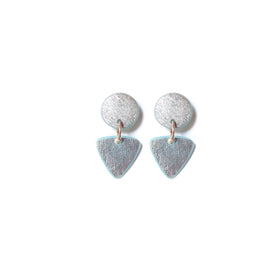 Small Circle Tri Earring: Fine Silver Leaf
