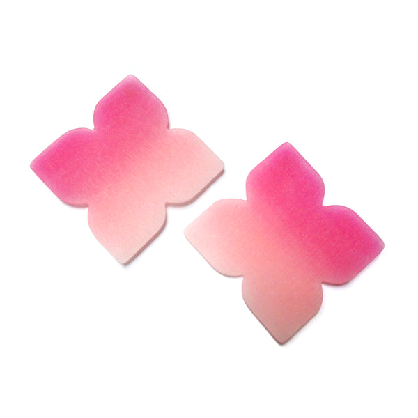 Large Quatrefoil Earrings: Nude-Raspberry