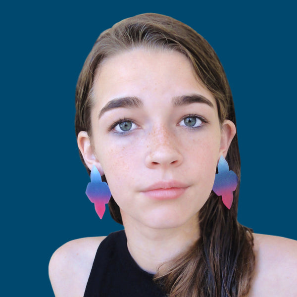 Large Quatrefoil Earring: Light Blue-Navy-Magenta