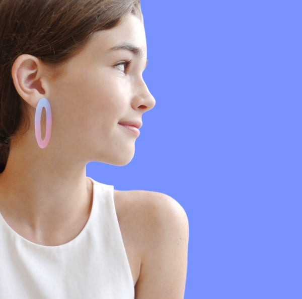 Medium Oval Hoop Earring: Cool Pink-Corn Flower Blue