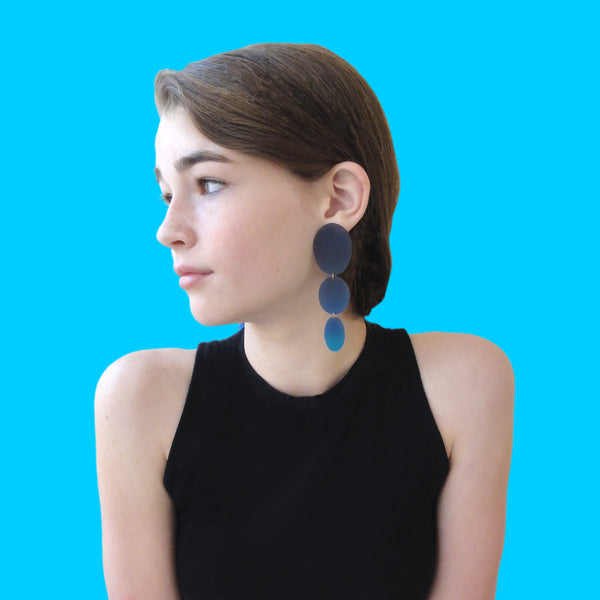 Three Drop Earring: Black-Ultramarine